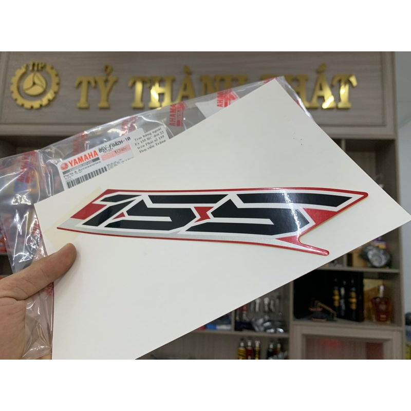 Tem bửng ngoài Ex 155 RC đời 2022 trên Phải số 155 Đen viền Trắng