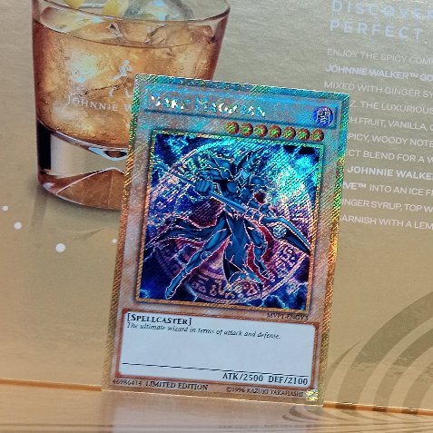 Lá bài DARK MAGICIAN / PHIÊN BẢN 20TH - MVP1 - ULTRA GOLD SECRET