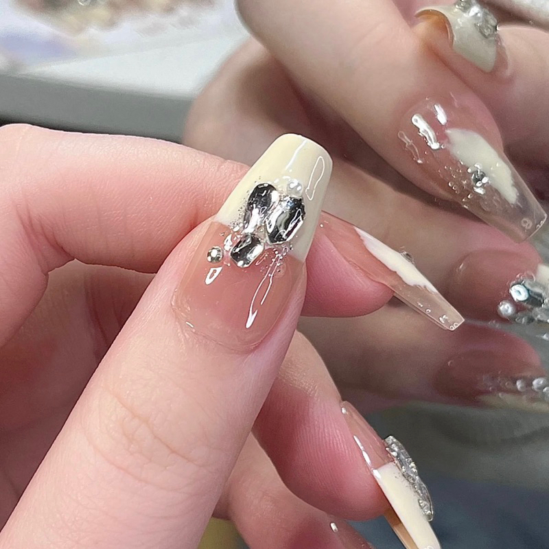 Nail box thiết kế màu thạch nb161 đầu móng trắng kem đính đá julynails.vn