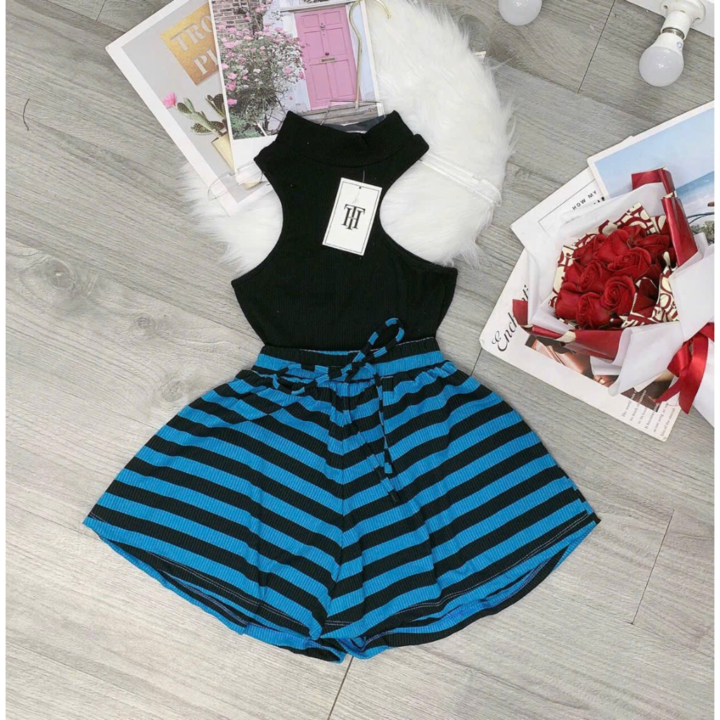 [5.5 Sales Freeship] Set áo thun sát nách khoét ngực croptop mix quần đùi xòe kẻ sọc,set bộ thun đùi nhiều màu sexy th