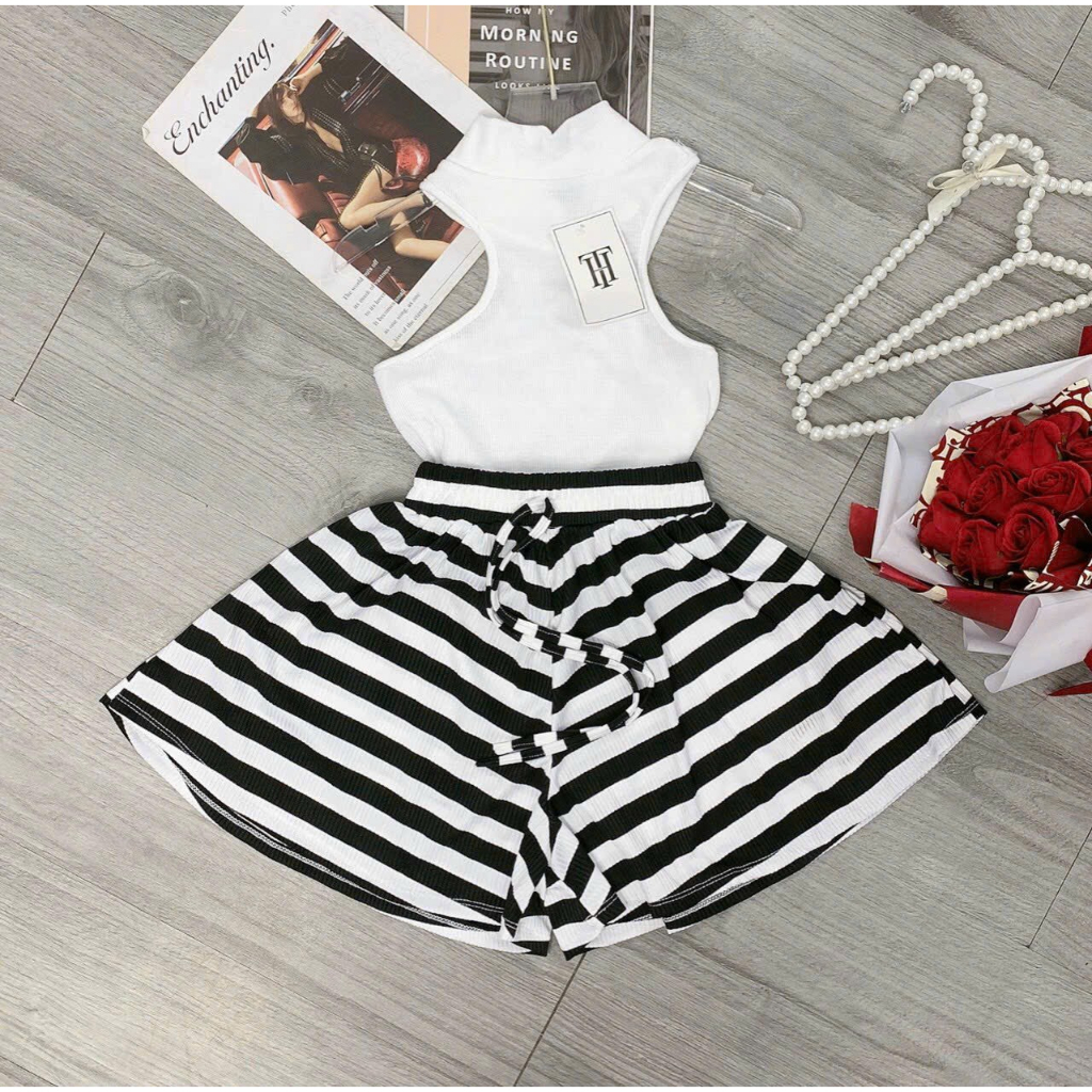 [5.5 Sales Freeship] Set áo thun sát nách khoét ngực croptop mix quần đùi xòe kẻ sọc,set bộ thun đùi nhiều màu sexy th