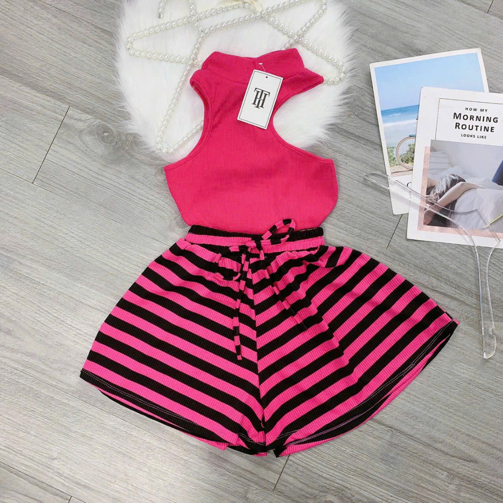 [5.5 Sales Freeship] Set áo thun sát nách khoét ngực croptop mix quần đùi xòe kẻ sọc,set bộ thun đùi nhiều màu sexy th