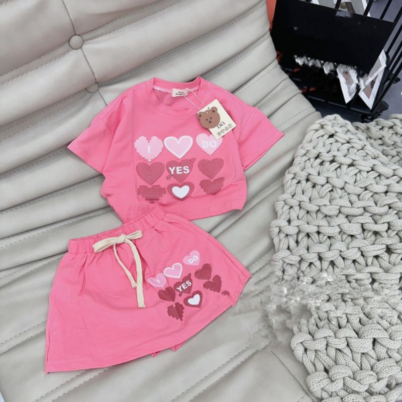 Set  áo kèm chân váy xinh xắn bé gái