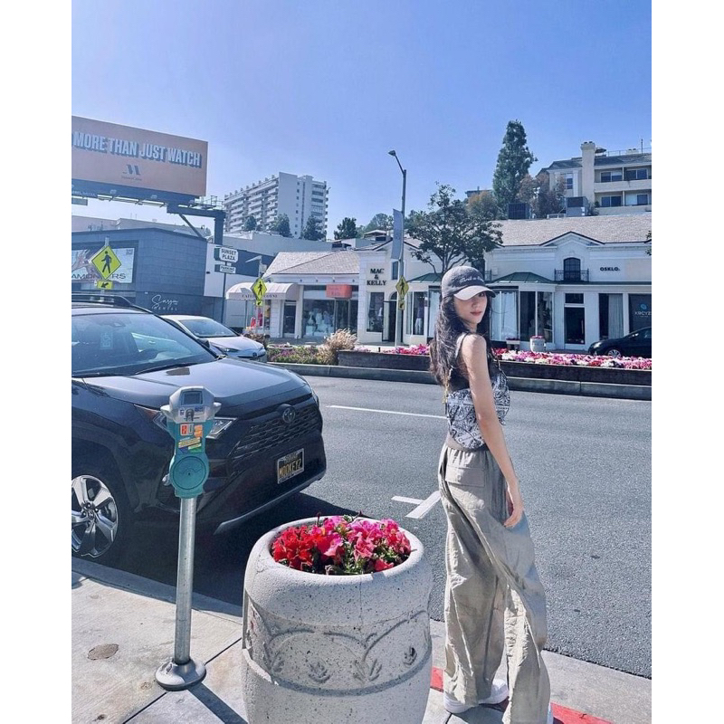 Áo tanktop Diesel giống Jisoo Blackpink