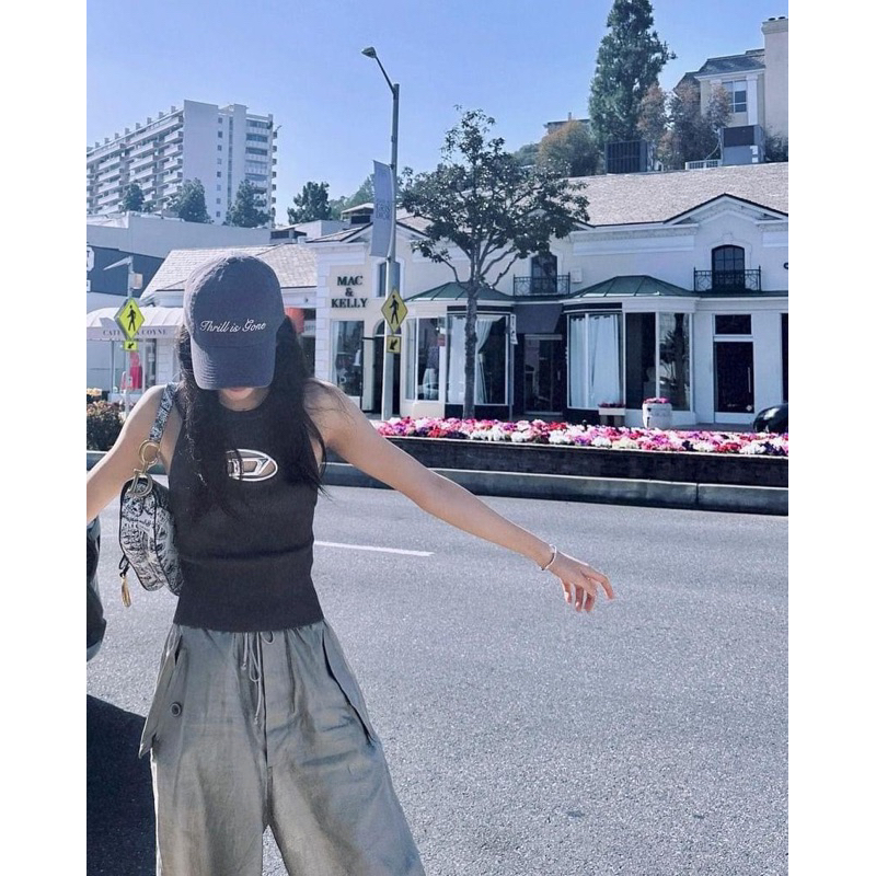 Áo tanktop Diesel giống Jisoo Blackpink