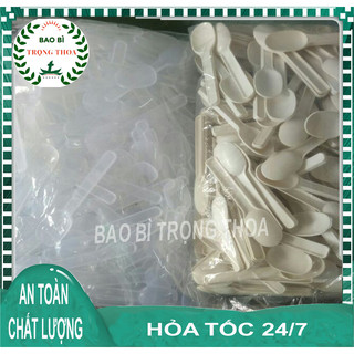 Muỗng xôi trắng trong và trắng đục