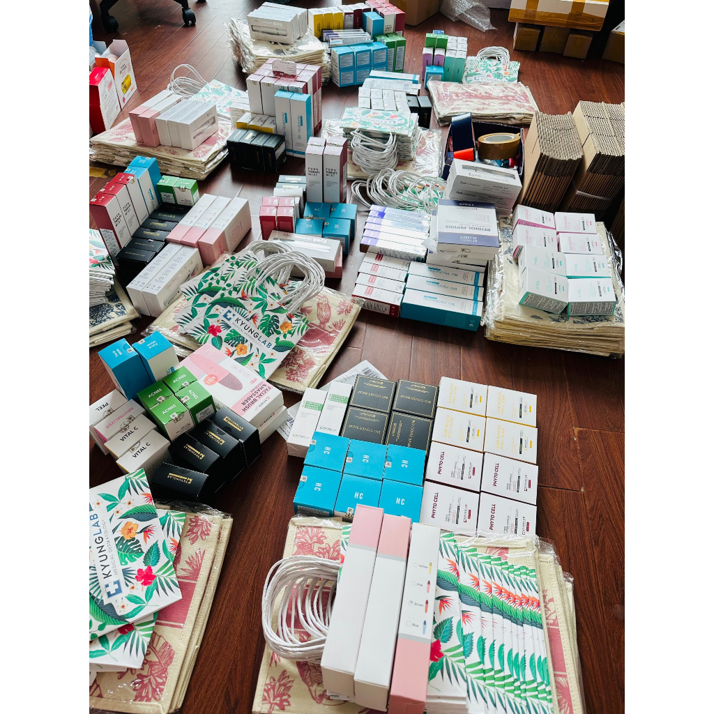 Túi Floral Kyung Lab phiên bản đặc biệt trị giá 799K