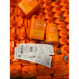 Kem chống nắng Woolworth SPF50+