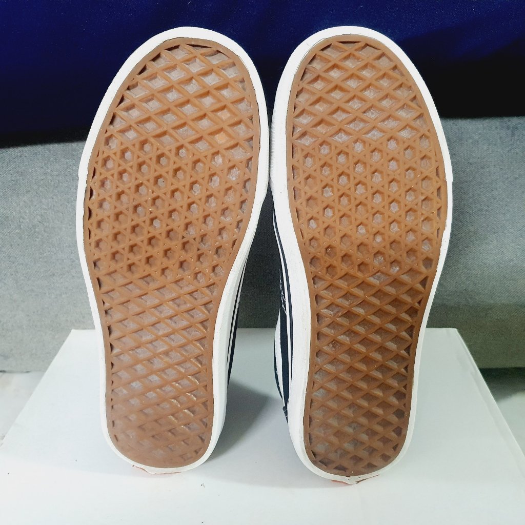 2hand  Giày V.a.n.s cond thấp