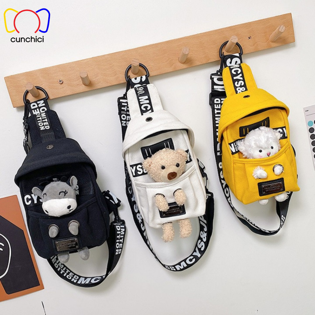 Túi Đeo Chéo Thời Trang Cho Bé Kèm Thú Nhồi Bông 21*13*9cm CUNCHICI Mẫu Dây Có Chữ