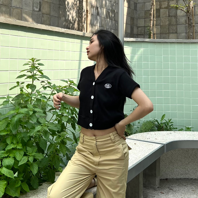 Áo croptop cài nút