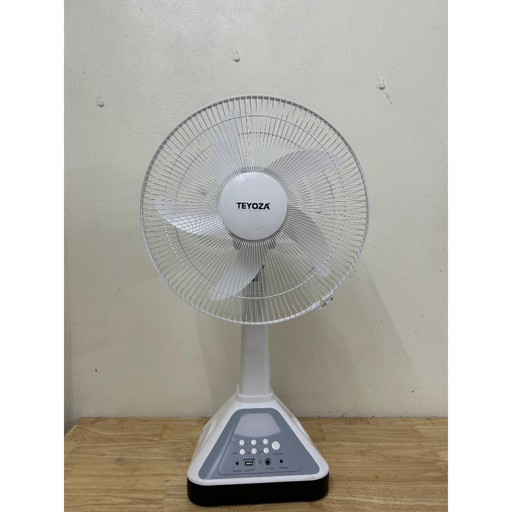 Quạt Tích Điện Quạt sạc TEYOZA T14S Bình 12V 7Ah - Có điều khiển Mạnh hơn dùng lâu hơn - NPP Lê Nguyễn