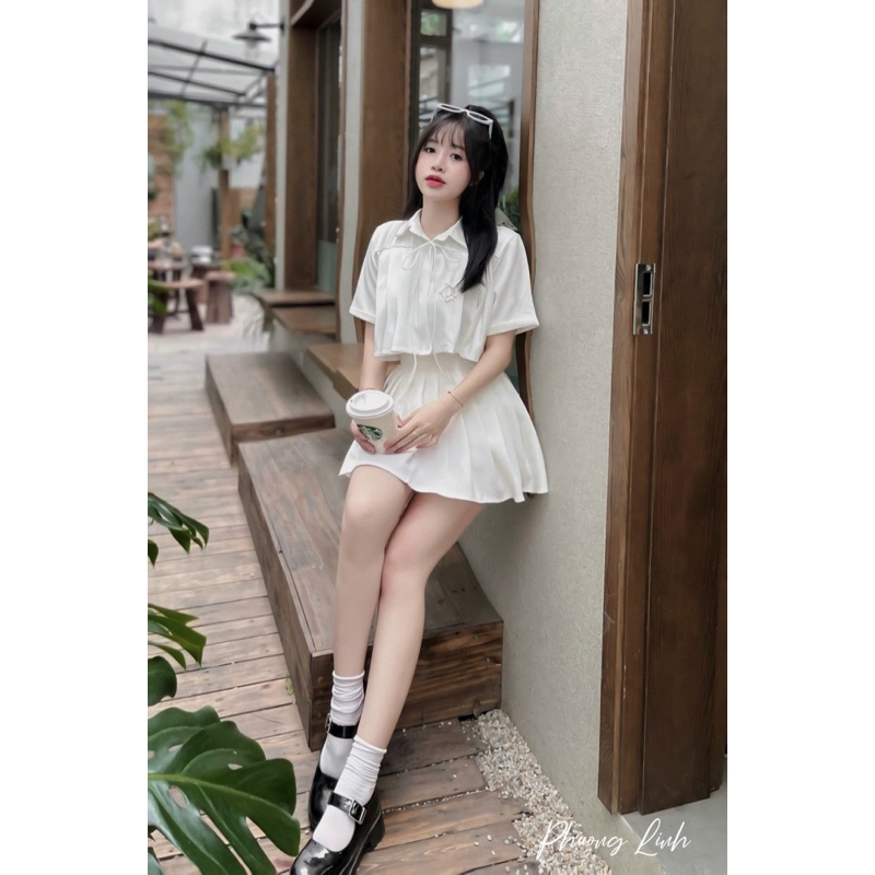 Sét nơ cổ chân váy xếp ly