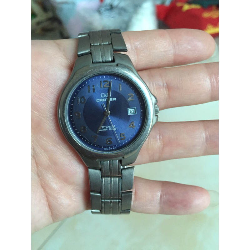 Đồng hồ nam Q&Q dây titanium