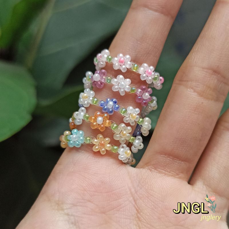 Nhẫn hạt cườm gạo kết hoa nhí kiểu Hàn nhiều mẫu