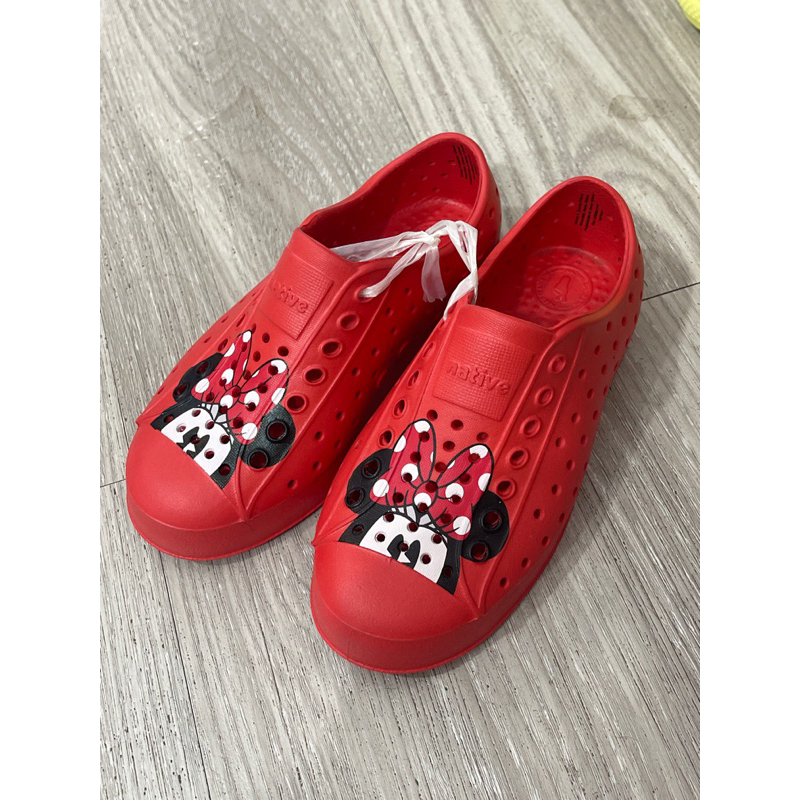 Giày Native bé gái hoạ tiết mickey size c10 ~ chân 17cm