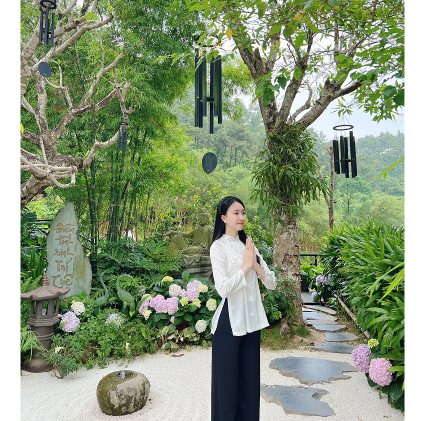Bộ Áo Bà Ba Đi Lễ Chùa Bán Rời Quần Trắng Và Quần Đen Vải Lụa Gấm Cực Đẹp,Mềm Mịn Mặc Cực Thoải Mái Duyên Dáng