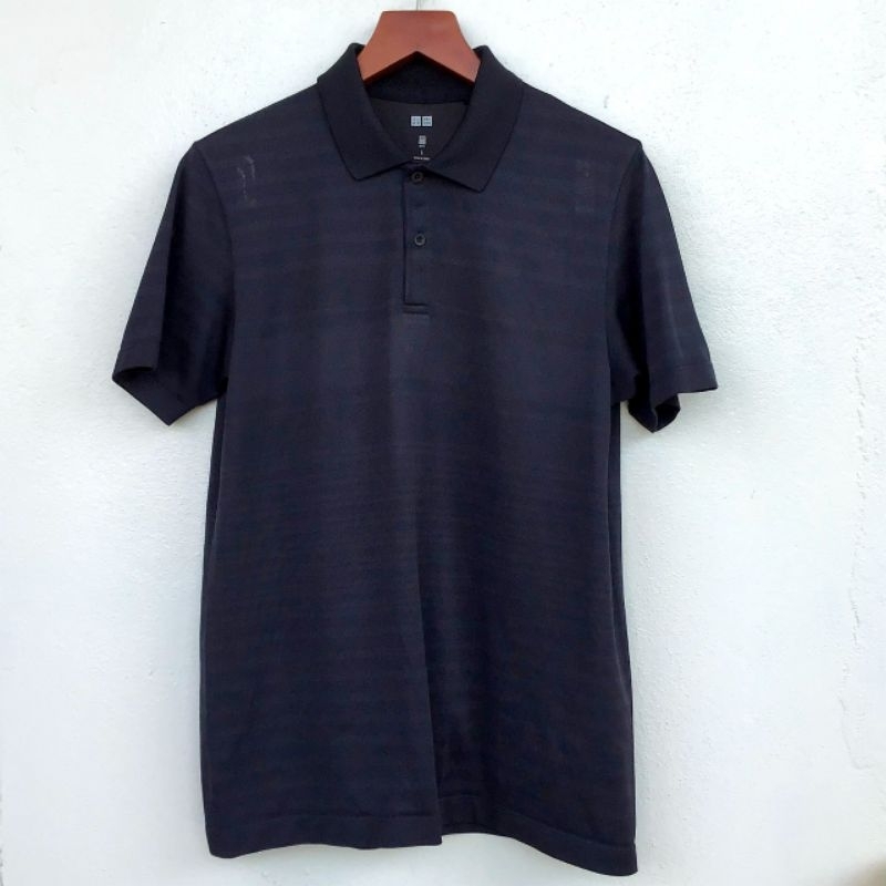 Áo polo Uniqlo Dry-ex second hand mềm mát, màu đen đẹp như mới.