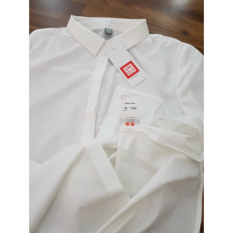 Sơ mi trắng uniqlo