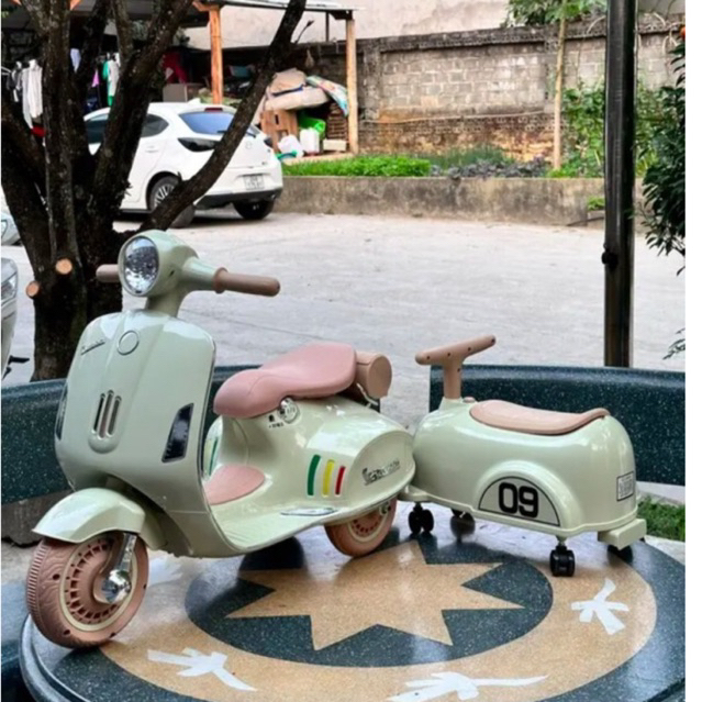 Xe vespa điện đôi cho bé, xe chòi chân cho bé, xe vespa cho bé có đèn, có nhạc Missa kids