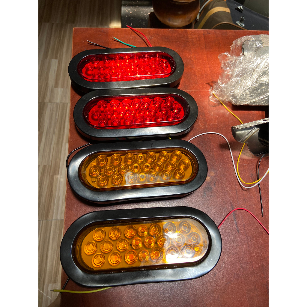 Đèn LED thuyền,đèn sườn xe, đèn cản sau trang trí xe tải dùng chung điện áp 12-24V.