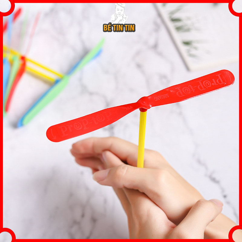 Chong chóng nhựa xoay tay, đồ chơi chóng chóng Doremon giải trí cho bé