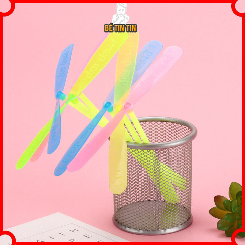 Chong chóng nhựa xoay tay, đồ chơi chóng chóng Doremon giải trí cho bé