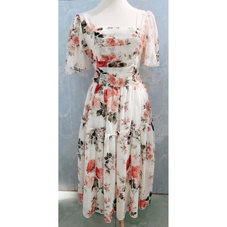Đầm maxi trắng voan hoa tay cánh tiên
