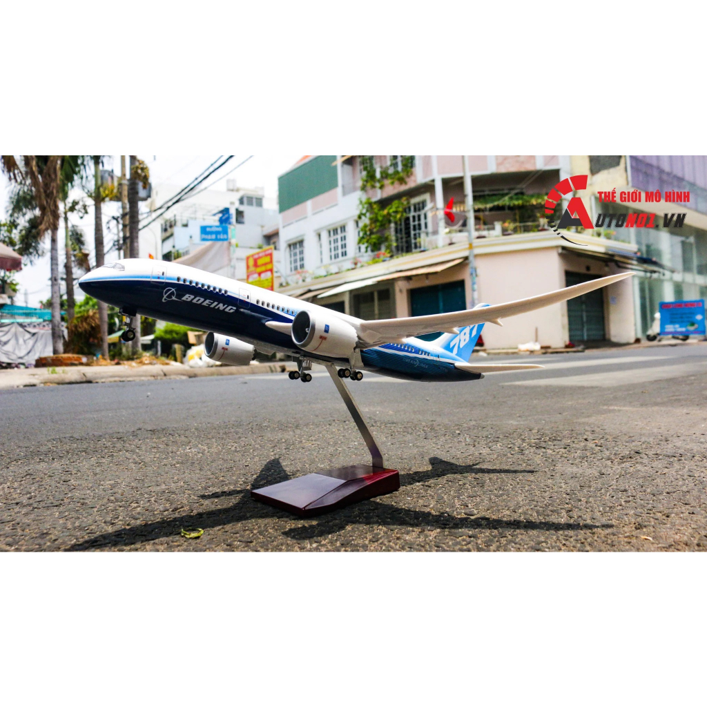 Mô hình máy bay USA Boeing B787 1:160 có đèn led tự động theo tiếng vỗ tay hoặc chạm MB47029