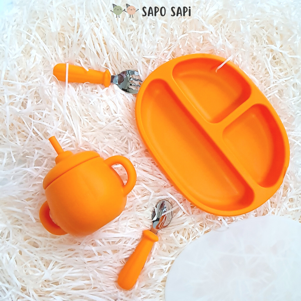 Khay ăn dặm silicon chia ngăn có đế hút chân không chống đổ Pumkin SAPO SAPi