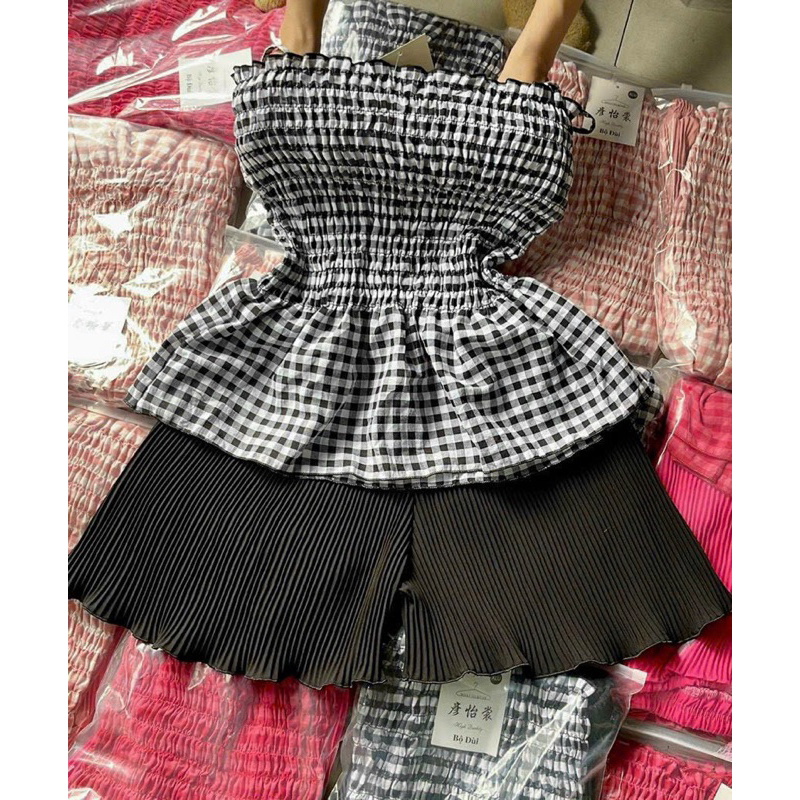 Set Bộ Áo Dây Caro Nhún Xoè + Quần Short Đùi Loe Dập Ly
