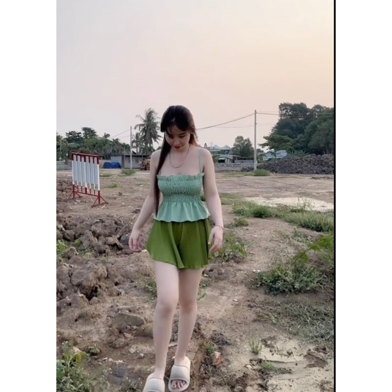 Set Bộ Áo Dây Caro Nhún Xoè + Quần Short Đùi Loe Dập Ly