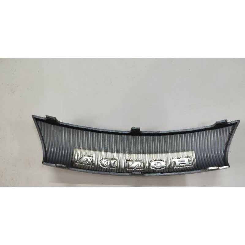 LOGO HONDA ỐP ĐẦU TRƯỚC XE SPACY 125 NHẬT - TRUNG