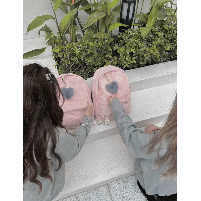 Móc khoá trái tim lông thỏ