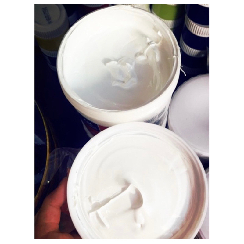 Màu vẽ Acrylic trắng to 1200ml