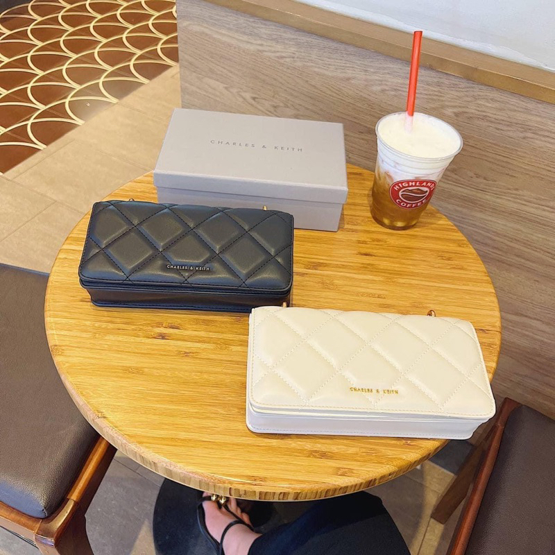 Ví chữ nhật dáng dài Paffuto Chain Handle Quilted - CK6-10680924