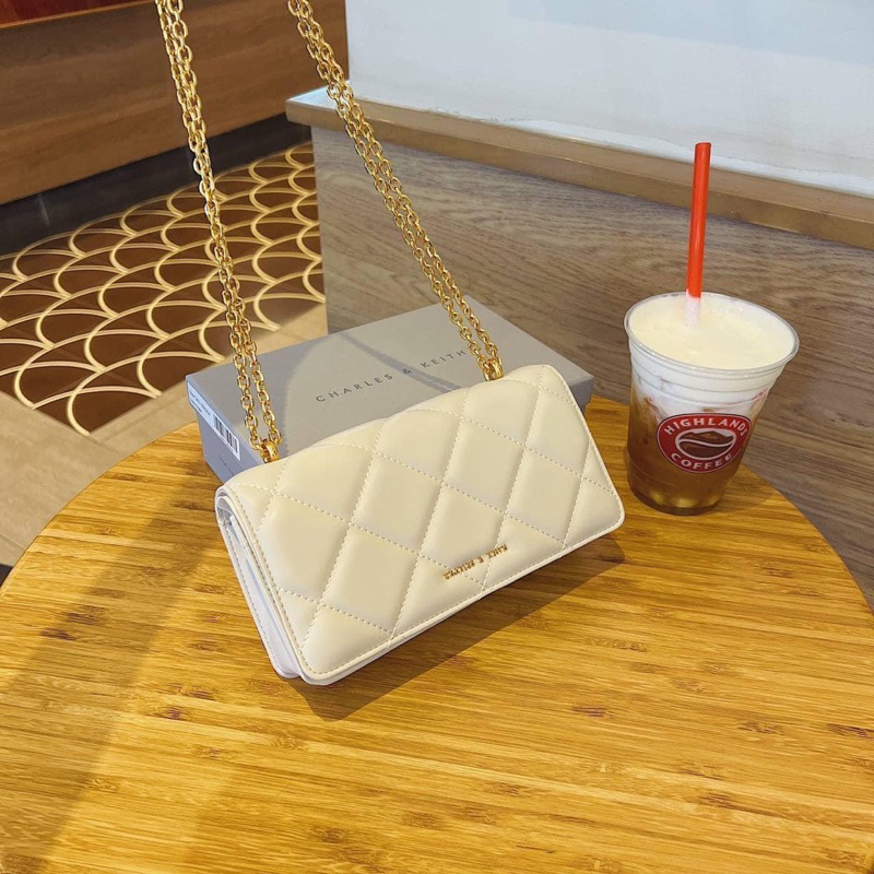 Ví chữ nhật dáng dài Paffuto Chain Handle Quilted - CK6-10680924