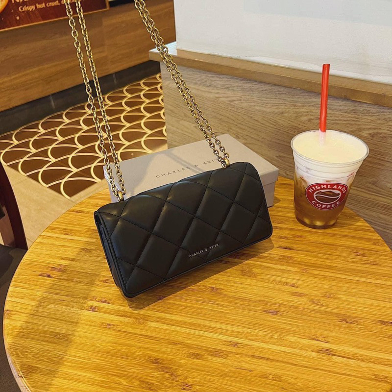 Ví chữ nhật dáng dài Paffuto Chain Handle Quilted - CK6-10680924