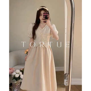 V175 Đầm váy dài cổ V màu be tiểu thư nhẹ nhàng mùa hè phong cách Pháp Retro Vintage Taobao mới 2023
