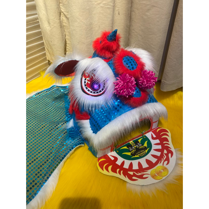 ĐẦU LÂN có đèn kèm đuôi cho trẻ em từ 3 đến 7tuổi chơi trung thu