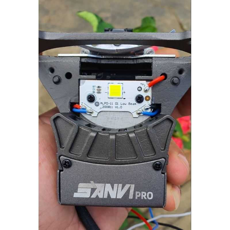 Bi led SanVi pro 3.0 inch cao cấp osram 9+1 max 80w trợ pha sáng nét cho xe máy và ô tô