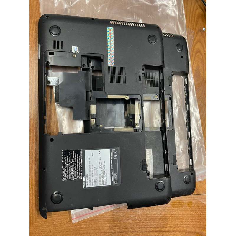 Thay Vỏ laptop Toshiba Satellite C800 C805 C800D C805D