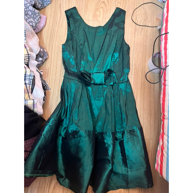 Đầm Si Tuyển Nhật Hàn màu xanh lá xanh két áo cổ lọ kèm chân váy họa tiết xanh lá