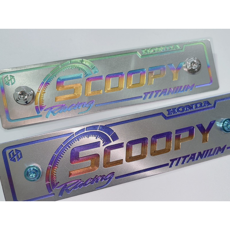 Bảng tên trước Titan xe Scoopy điện phân kèm ốc Salaya hoặc Gr5