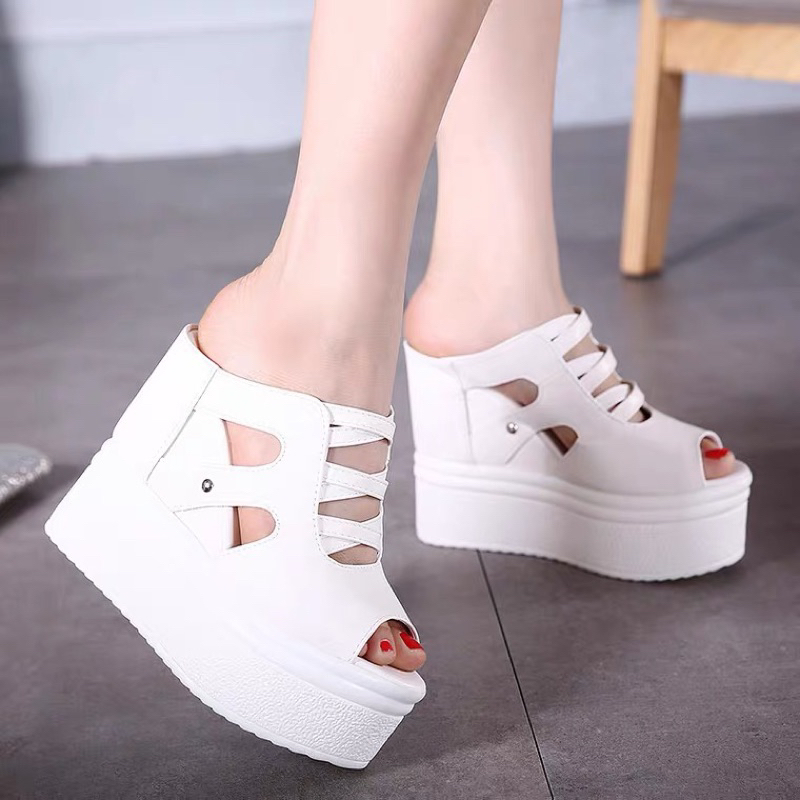 Dép sục đế xuồng màu trơn quai to bản 13 - 14 cm, hàng cao cấp