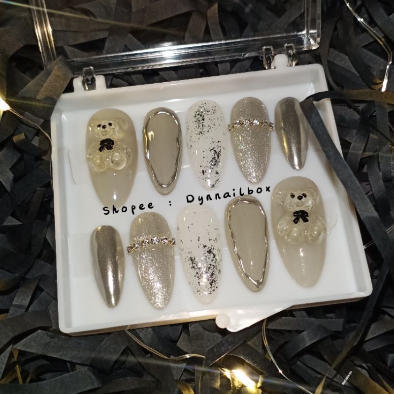 Móng tay giả màu xám xanh