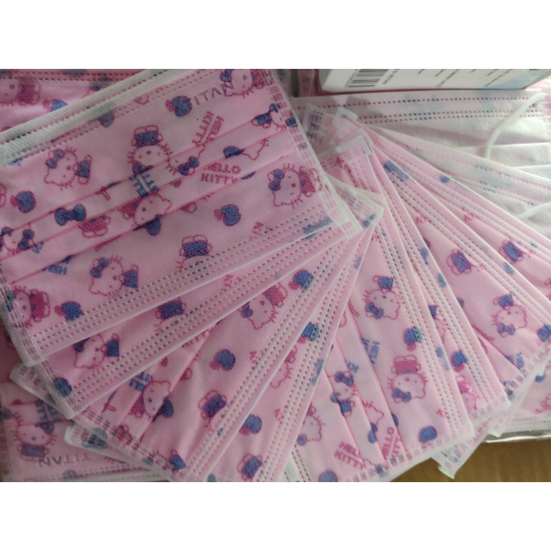 Khẩu trang y tế , 4 lớp , giấy kháng khuẩn , màu xám , trắng và xanh .