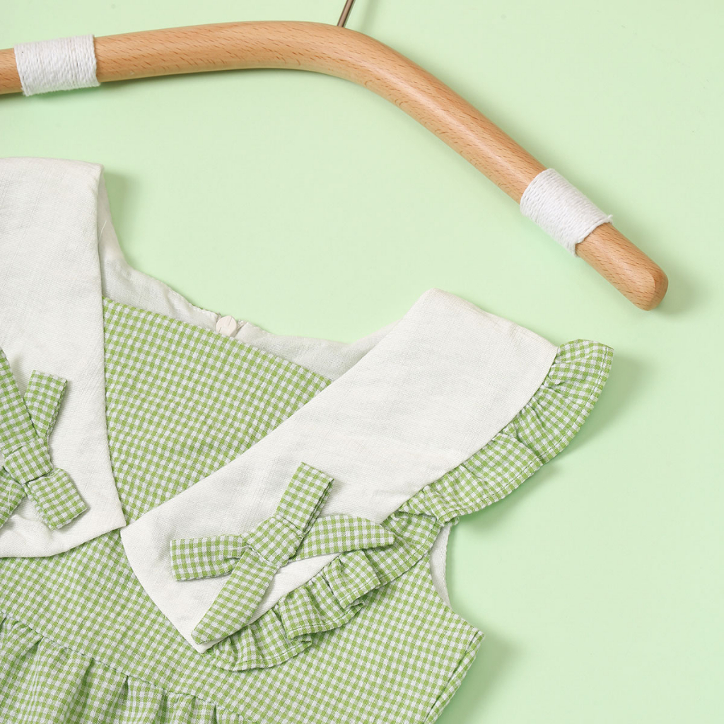 Váy cho bé gái 8kg đến 40kg YOYOKIDS, kiểu dáng babydoll sọc carô cổ V đính hai nơ nhỏ chất liệu cotton thấm hút mồ hôi