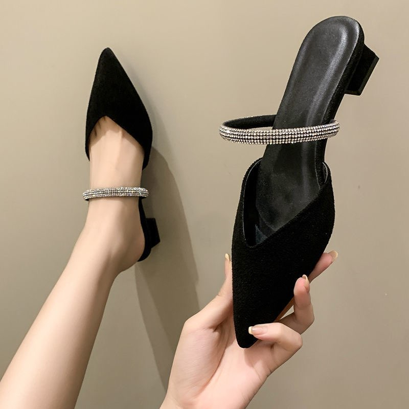 Sục bigsize SẴN HÀNG màu đen 40 41 42 43 sục quai đá đặt tăng 1 size