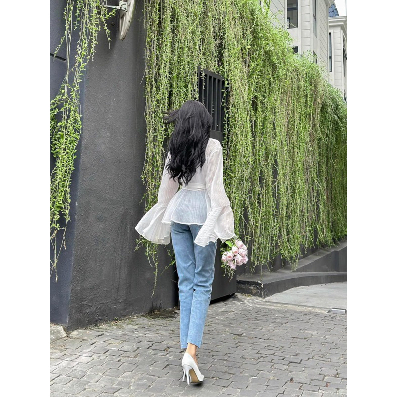 Áo Tay Loe Cột Eo Xoè